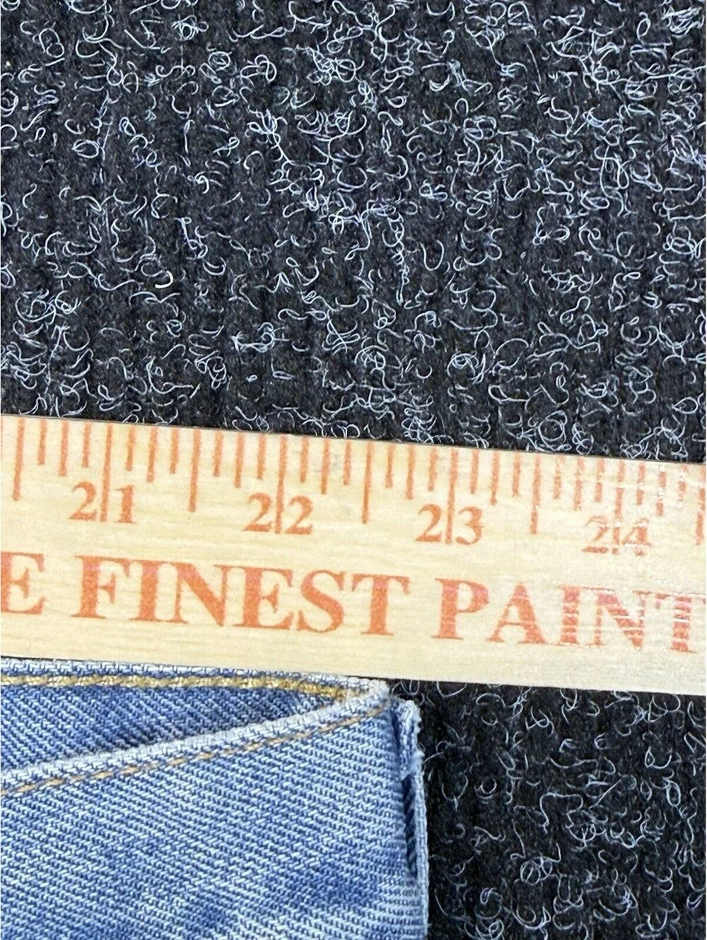 Levi's Men's Light Wash Blue Relaxed Fit Straight Cotton Denim Jeans 550